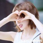 받고 하룰라라로 가요’ (웬디의 영스트리트 출근길) [<b>HD</b>포토]