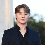 '김준수 협박해 8억 갈취' 여성 <b>BJ</b>, 대법서 징역 7년 확정…法...