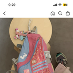 이 가방 약간 <b>팬티</b>같지 않냐