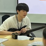 [군대] 민윤기 사진 <b>다시</b>보는데