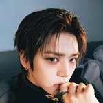 누에라 리더 <b>현준</b> 차준환 닮음