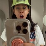 손예진, 예쁜 얼굴로 장난…현빈 빵 터지겠네