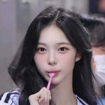 블러셔랑 립 <b>비슷</b>한 거 아는 사람?ㅠㅠ