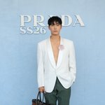 ‘임지연’ 이도현, 전역하자마자 잘나가네…<b>맨몸</b>에 재킷만