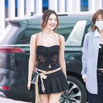 크러쉬 조이, ‘흐린 날씨도 <b>화창</b>하게 만든 날씨요정’ (인천공항...