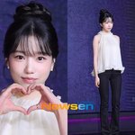 [댓글부탁해] 조유리, <b>조막</b>만한 얼굴에 9등신 실루엣‥비율 여신...