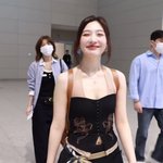 크러쉬신효섭여자친구조이박수영 <b>출국</b>