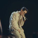 딘, 6년 만에 국내 활동 기지개 폈다…지코·크러쉬조이와 팬시 차일드...