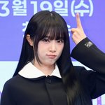 최예나, 방탄소년단 진 솔로 팬콘서트 '게스트 출격'