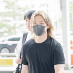 [현장포토] "<b>시크</b> 속 로맨틱"…대성, 심쿵 아이컨택