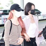 [포토] 하츠투하츠 에이나-지우 '팔짱 끼고 출국해요'