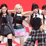 싸이 흥+전소연 <b>결기</b>…'피네이션 걸그룹' 베이비돈크라이, 출발이...