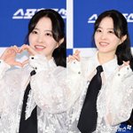 청초함 속 반전 매력…시스루 셔츠+<b>타이</b>로 완성한 '시크 러블리'