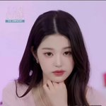 [어케생각해] <b>핑크색</b>이 이쁜 장원영이