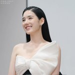 '38세' 정은채, 뽀얀 <b>살결</b> 드러내며 역대급 비주얼...'김충재'...