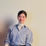 수지, 레전드 여친짤 <b>탄생</b>..커다란 꽃다발 받고 애교 폭발