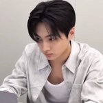 [댓글부탁해] 알바 손님중에 고등학생으로보이는 손님 내 친구랑 넘<b>닮음</b>