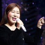 "아이돌 댄스까지?"… 송가인, 콘서트 '첫정'서 파격 행보