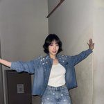 “눈부신 순간을 담아”…박신혜, 여름 오후→청청 스타일 감성 폭발