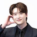 [현장포토] "꽉 찬 잘생김"…이종석, <b>설레</b>는 볼하트