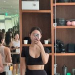 한그루, 시선을 <b>압도</b>하는 '복근'…쌍둥이 엄마라니 더 놀라워