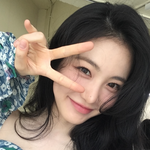 ‘데뷔 7주년’ 신예은 “팬들 <b>덕분</b>에 여기까지”