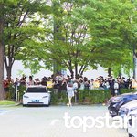 와니 유튜브 많관부!’ (웬디의 영스트리트 출근길) [<b>HD</b>포토]