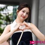 레드<b>벨벳</b> 크러쉬 조이, 美친 비주얼...날마다 이뻐져요[TEN포토+]