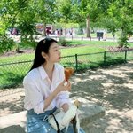 김연아, 크루아상에 레드와인 한 잔…<b>프렌치</b> 감성 가득한 파리의 여름