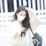 ‘태양을 피하고 싶은 청순 미인’ (인천공항 출국) [<b>HD</b>포토]