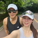 '갑상선암 수술' 진태현, 아내박시은과 재활 운동 스타트…아직은...