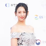 [현장포토] "<b>미소</b>가 우아해"…수현, 여신 비주얼