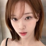 이 머리 <b>탈색</b> 무조건이지