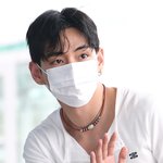 [뉴스1 ]<b>BTS</b> 뷔, 상남자로 돌아온 글로벌 슈퍼스타…안기고픈...