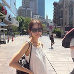 임창정 아내 서하얀, 상해 여행中..연예인 뺨치는 초슬<b>랜더</b> 몸매