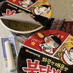 <b>불닭</b> 두개 먹을거임