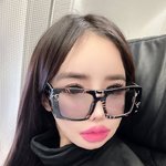 캄보디아 포착..'퀸 이즈 백' <b>2NE1</b>, 오늘 완전체 재시동 [종합]