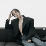 '지드래곤 열애설' 이주연, 맨몸에 재킷만..19금 화보 공개 [스타이슈]