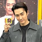 '빌딩 259억 <b>매각</b>' 송승헌, 우정도 톱클래스…"소간지 감사"...