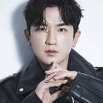 "이민우가 이 정도일지 몰랐다"…'첫 개인전' 반응 뜨거운 이유...