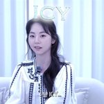 원래 이름은 레이디스클럽…내 <b>예명</b>은 아이씨였다"(스포뚜라이뚜)