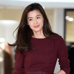 [공식] 전지현, <b>소속</b>사 피치컴퍼니 설립 "내 자신 돌아보고 새로운...