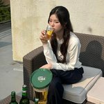 “요즘 핫플 술집의 조건”…홍예지, 여름 저녁→느긋한 치맥 타임