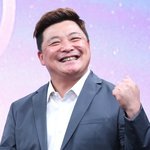 53세 윤정수, 12세 연하 필라테스 강사와 열애 중…"올해 결혼...