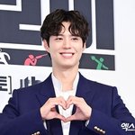 '첫 배우 <b>MC</b>' 박보검, '더 시즌즈' 4개월 만 하차?…KBS...