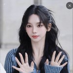 카리나 앞머리를 도대체  왜 자꾸 내는 거임?