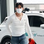 <b>BTS</b> 뷔 '눈부신 뷔주얼'