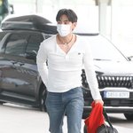 [ET포토] <b>BTS</b> 뷔, '파리로 떠나는 길'