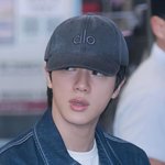 동안도 동안인데 피부가 미친 듯한 남돌 <b>민낯</b>