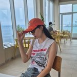 카페에 앉아만 있어도 모델 포스…<b>팔다리</b> <b>길</b>이 실화야? [해시태그]